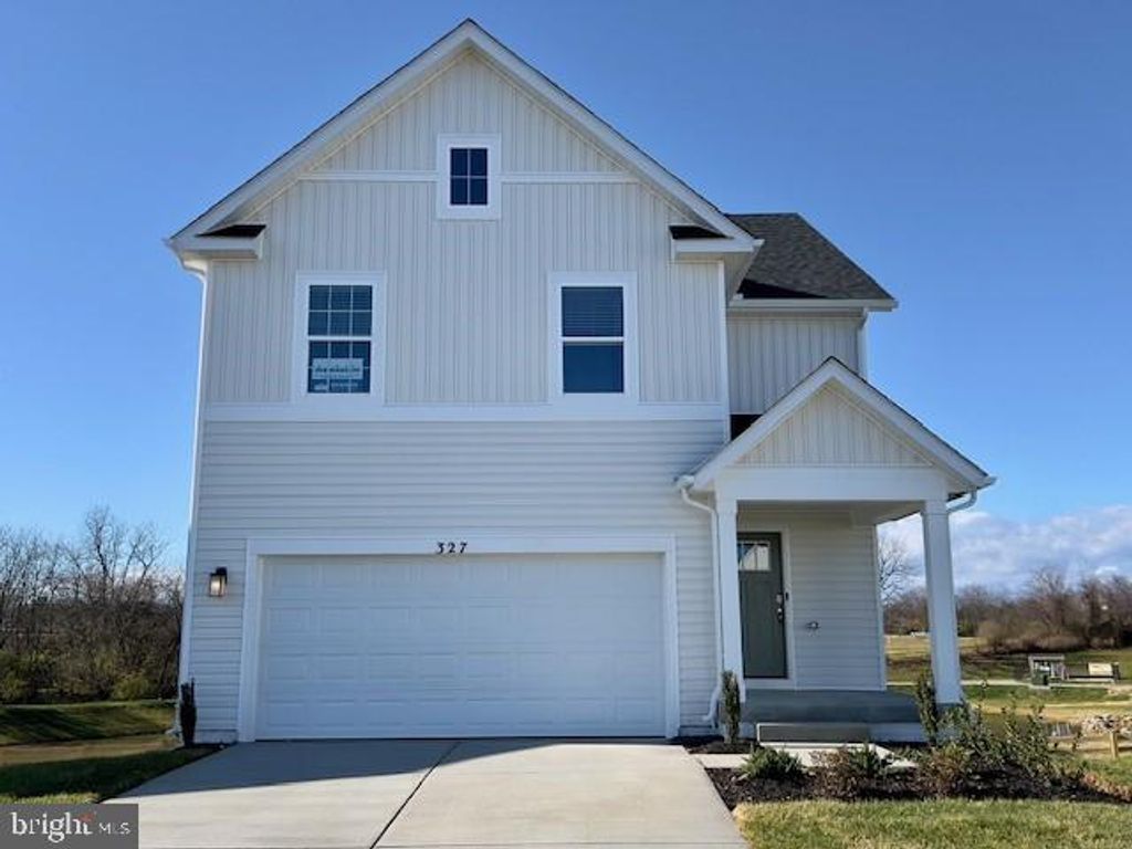 360 ECLIPSE ST, Charles Town, WV 25414