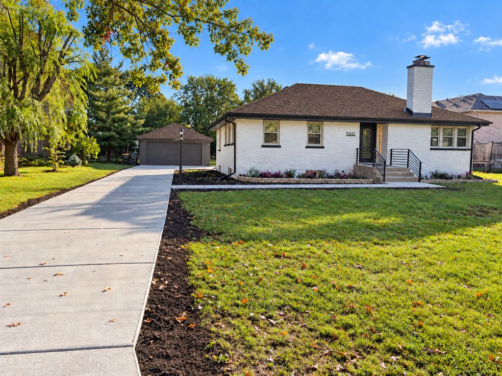 9441 Greenwood Drive, Des Plaines, IL 60016 — exterior