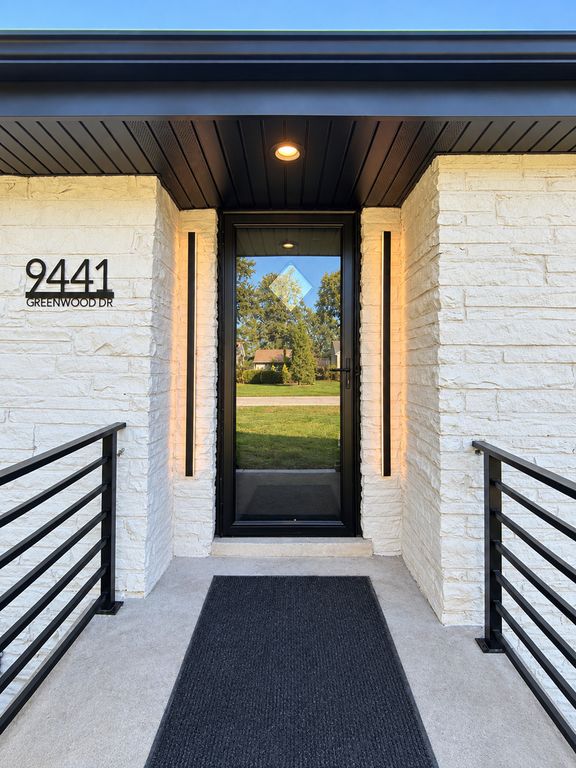 9441 Greenwood Drive, Des Plaines, IL 60016 — photo 4