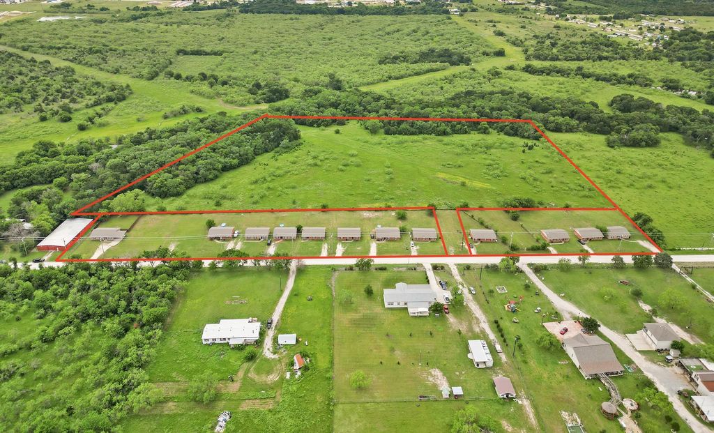 3227 County Road 2004, Corsicana, TX 75110