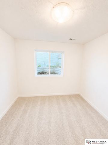 3215 Charles Street, Omaha, NE 68131