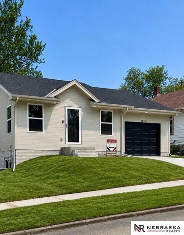 3215 Charles Street, Omaha, NE 68131