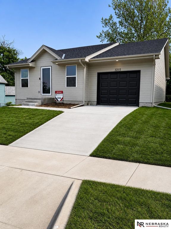 3215 Charles Street, Omaha, NE 68131