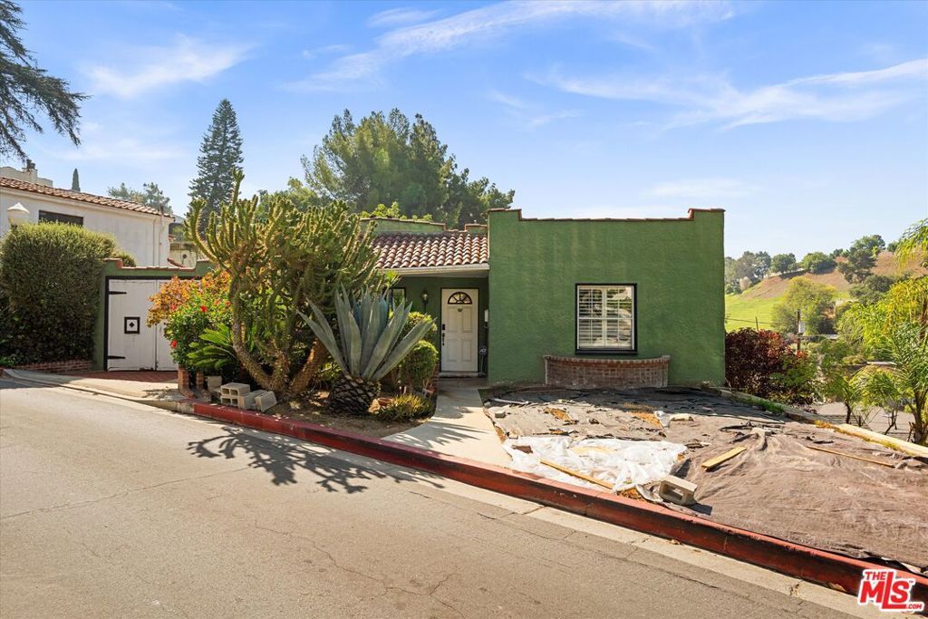 1540 Stanford Drive, Glendale, CA 91205 — photo 2