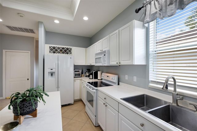 645 PINE STREET, Safety Harbor, FL 34695