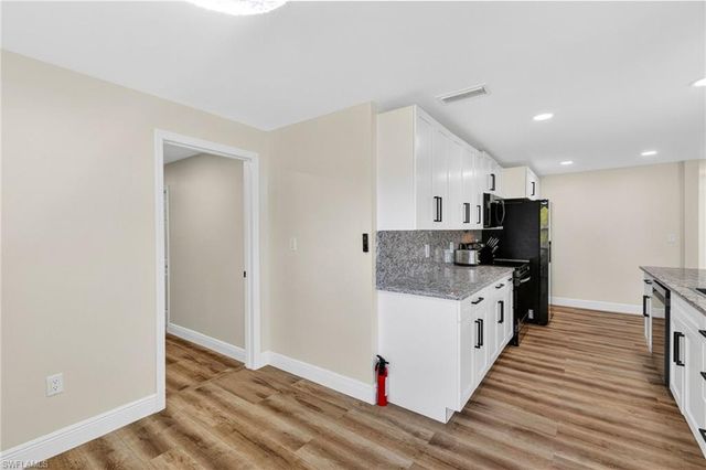 4208 SE 2nd AVE, Cape Coral, FL 33904