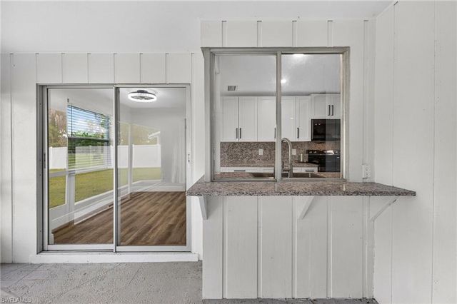 4208 SE 2nd AVE, Cape Coral, FL 33904