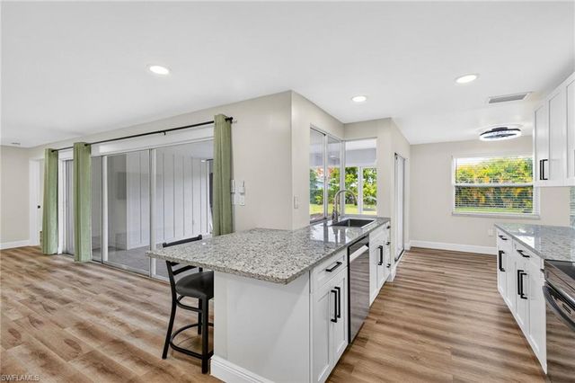4208 SE 2nd AVE, Cape Coral, FL 33904