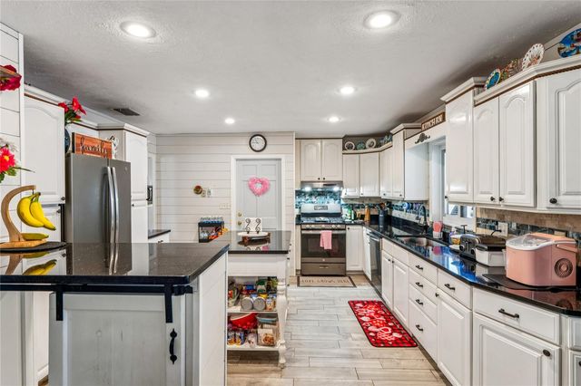 1410 VIOLA DRIVE, Brandon, FL 33511