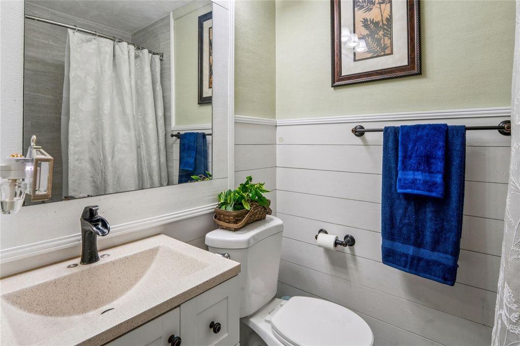 Image 32 of property listing at 1410 VIOLA DRIVE, Brandon, FL 33511