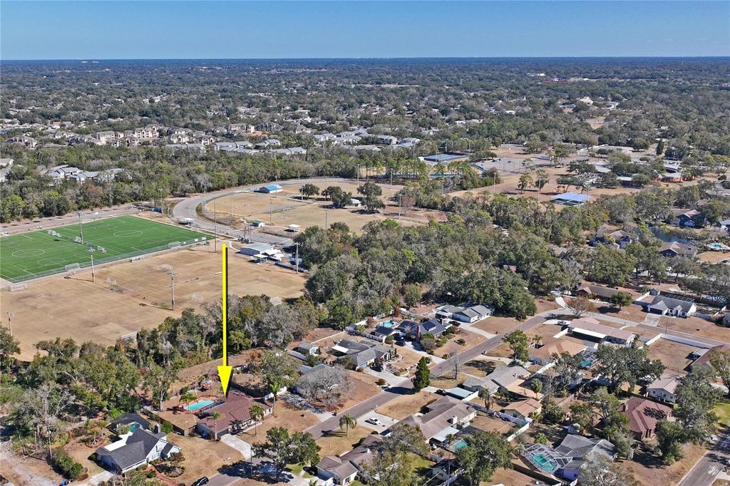 Image 58 of property listing at 1410 VIOLA DRIVE, Brandon, FL 33511