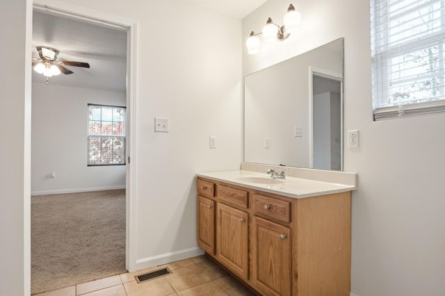 432 Scarlet Oak Drive, London, KY 40741