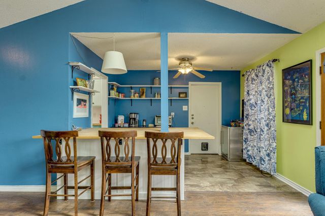 7707 Meadowview LN, Austin, TX 78752