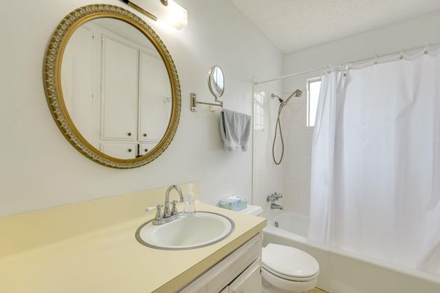 7707 Meadowview LN, Austin, TX 78752
