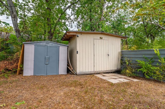 7707 Meadowview LN, Austin, TX 78752