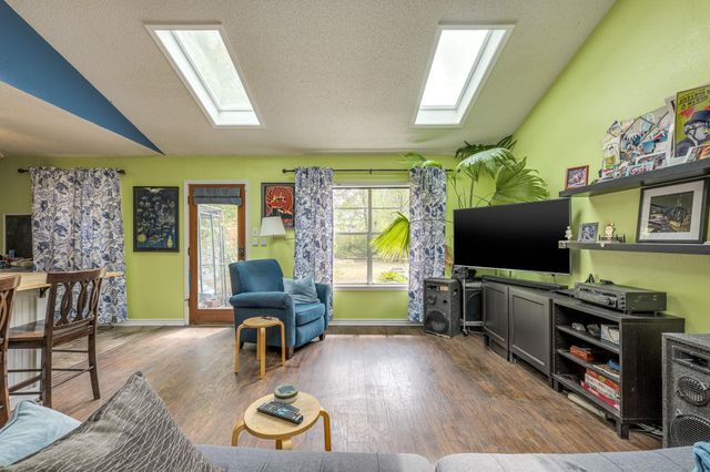 7707 Meadowview LN, Austin, TX 78752