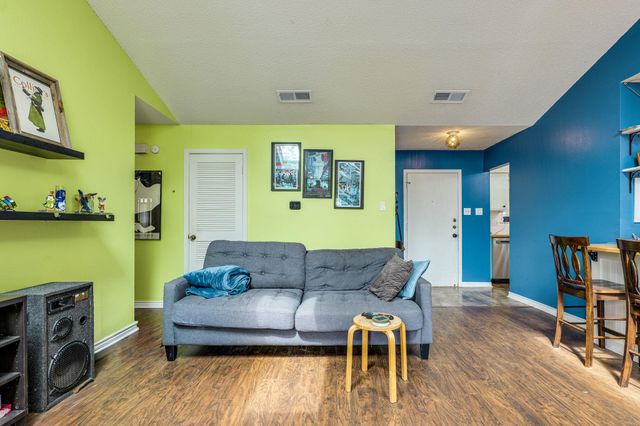 7707 Meadowview LN, Austin, TX 78752