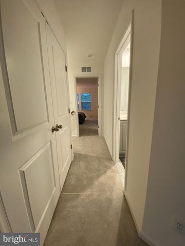 97 BOSQUE CT, Martinsburg, WV 25404