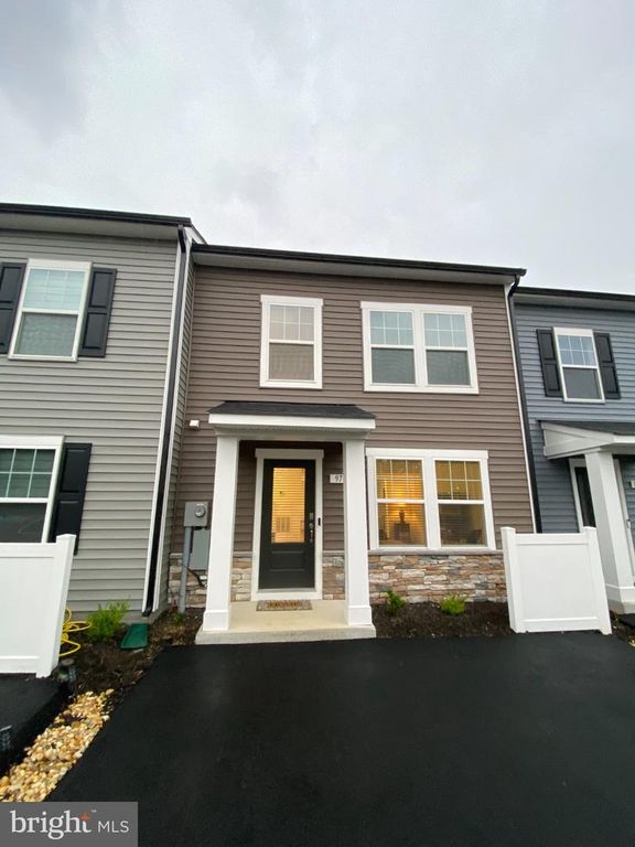 97 BOSQUE CT, Martinsburg, WV 25404