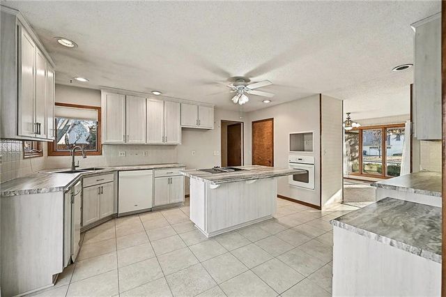 2709 Lawrence Avenue, Lawrence, KS 66047