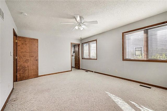 2709 Lawrence Avenue, Lawrence, KS 66047