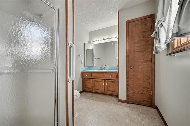 2709 Lawrence Avenue, Lawrence, KS 66047