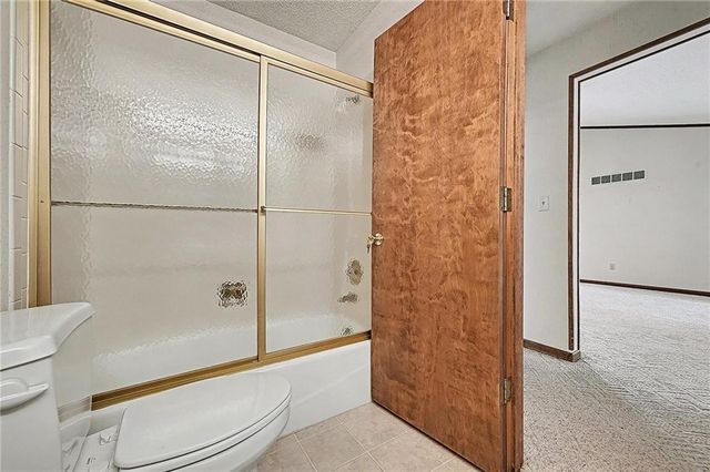 2709 Lawrence Avenue, Lawrence, KS 66047