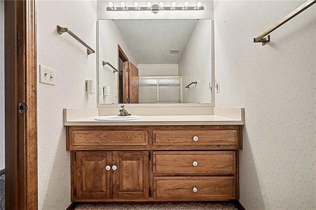 2709 Lawrence Avenue, Lawrence, KS 66047