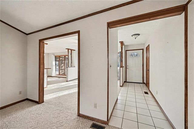 2709 Lawrence Avenue, Lawrence, KS 66047