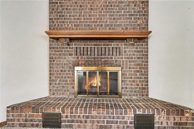 2709 Lawrence Avenue, Lawrence, KS 66047