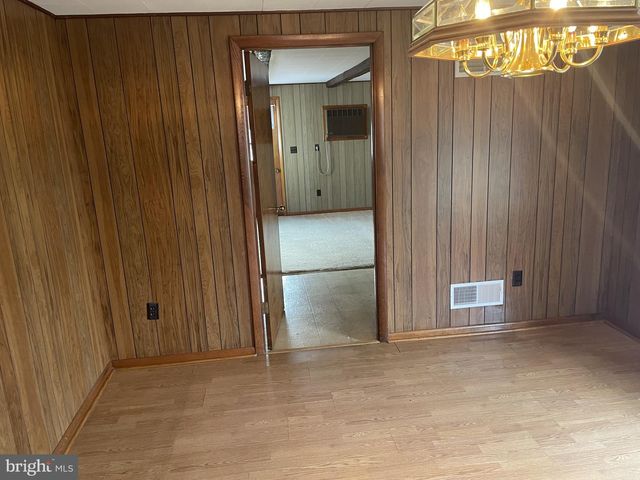 4420 W DENNEYS RD, Dover, DE 19904