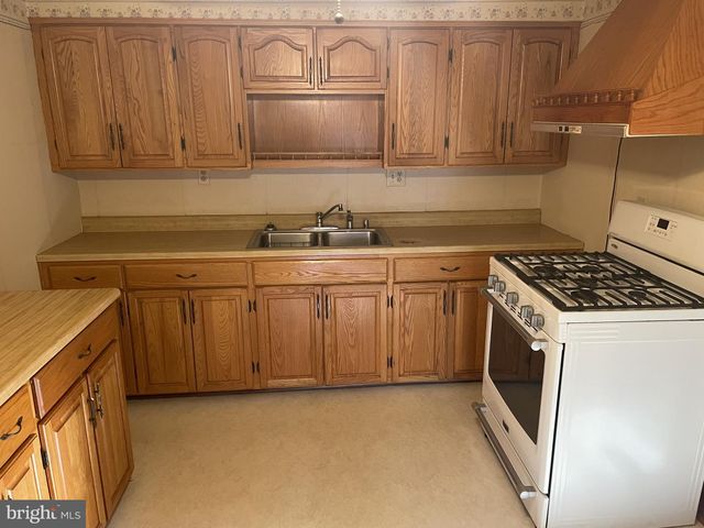 4420 W DENNEYS RD, Dover, DE 19904