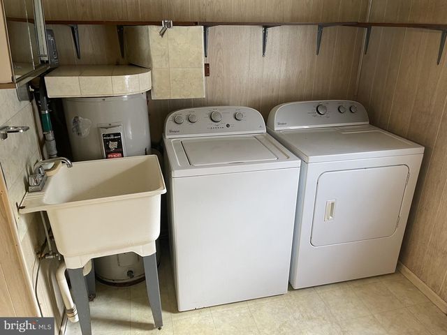 4420 W DENNEYS RD, Dover, DE 19904