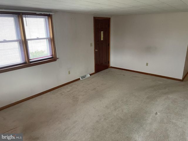 4420 W DENNEYS RD, Dover, DE 19904