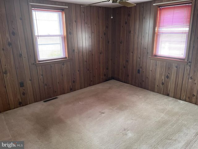 4420 W DENNEYS RD, Dover, DE 19904