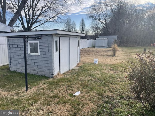 4420 W DENNEYS RD, Dover, DE 19904