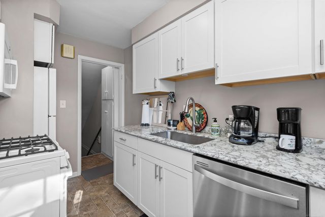 23056 Gary Lane, Saint Clair Shores, MI 48080