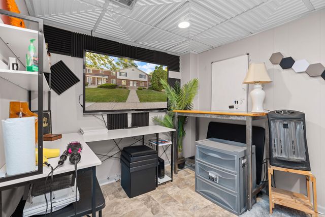 23056 Gary Lane, Saint Clair Shores, MI 48080