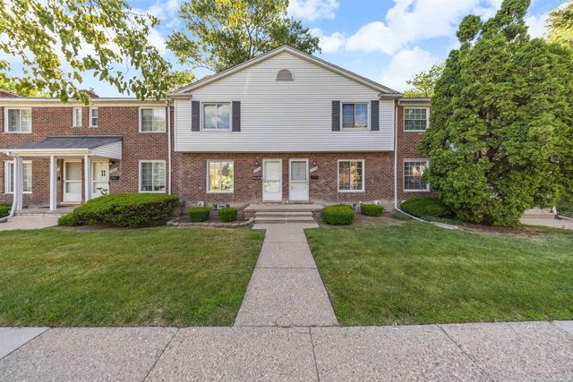 23056 Gary Lane, Saint Clair Shores, MI 48080