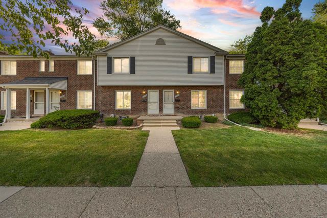 23056 Gary Lane, Saint Clair Shores, MI 48080