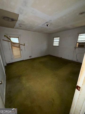 6896 Florence Drive, Lithia Springs, GA 30122