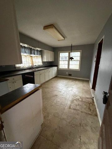 6896 Florence Drive, Lithia Springs, GA 30122