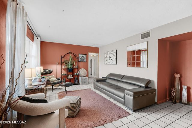 1512 E Copper Street, Tucson, AZ 85719