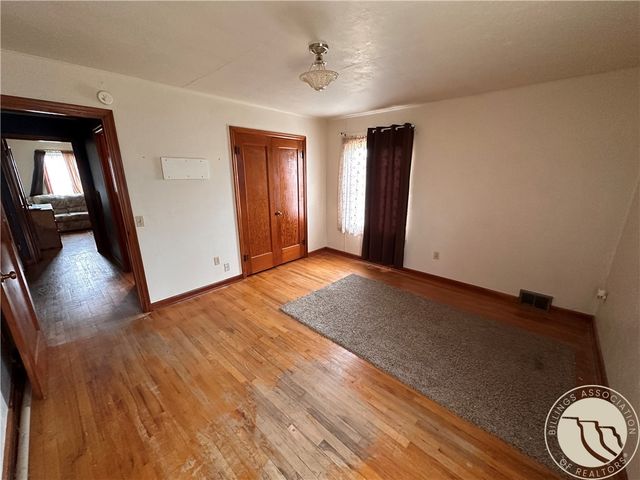 131 S 1st Street W, Baker, MT 59313