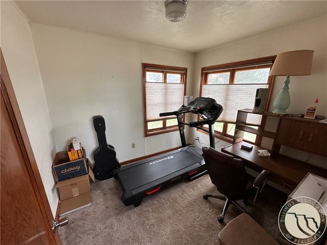 131 S 1st Street W, Baker, MT 59313