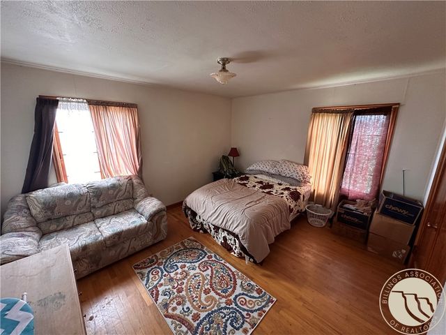 131 S 1st Street W, Baker, MT 59313