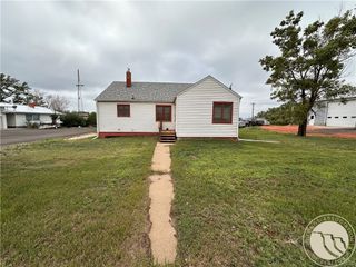 131 S 1st Street W, Baker, MT 59313