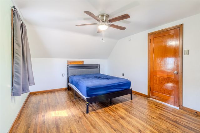 1832 Texas, West Mifflin, PA 15122