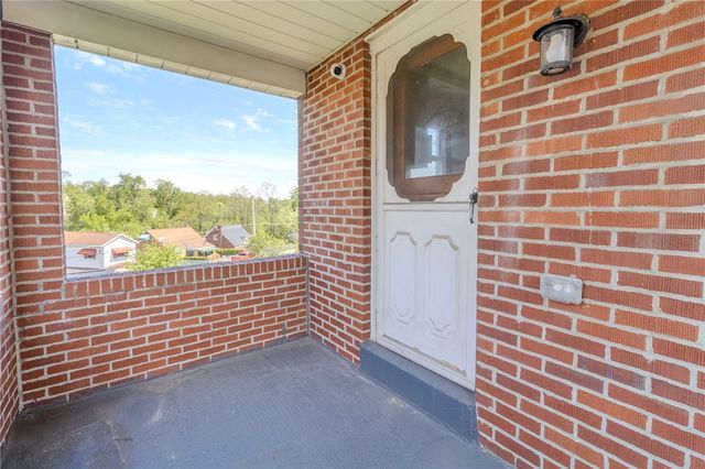 1832 Texas, West Mifflin, PA 15122