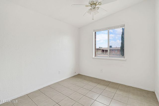 3229 E GLEN Drive, El Paso, TX 79936